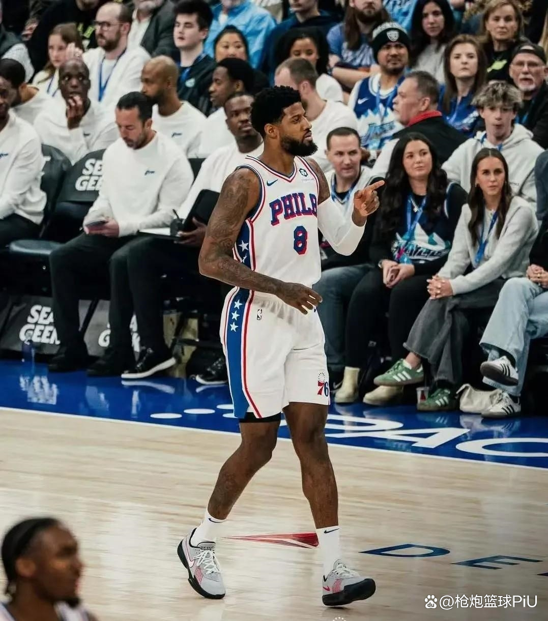 里程碑夜费城76人官宣签约；西甲清晨刷纪录；底气十足；球探报告显示潜力的简单介绍
