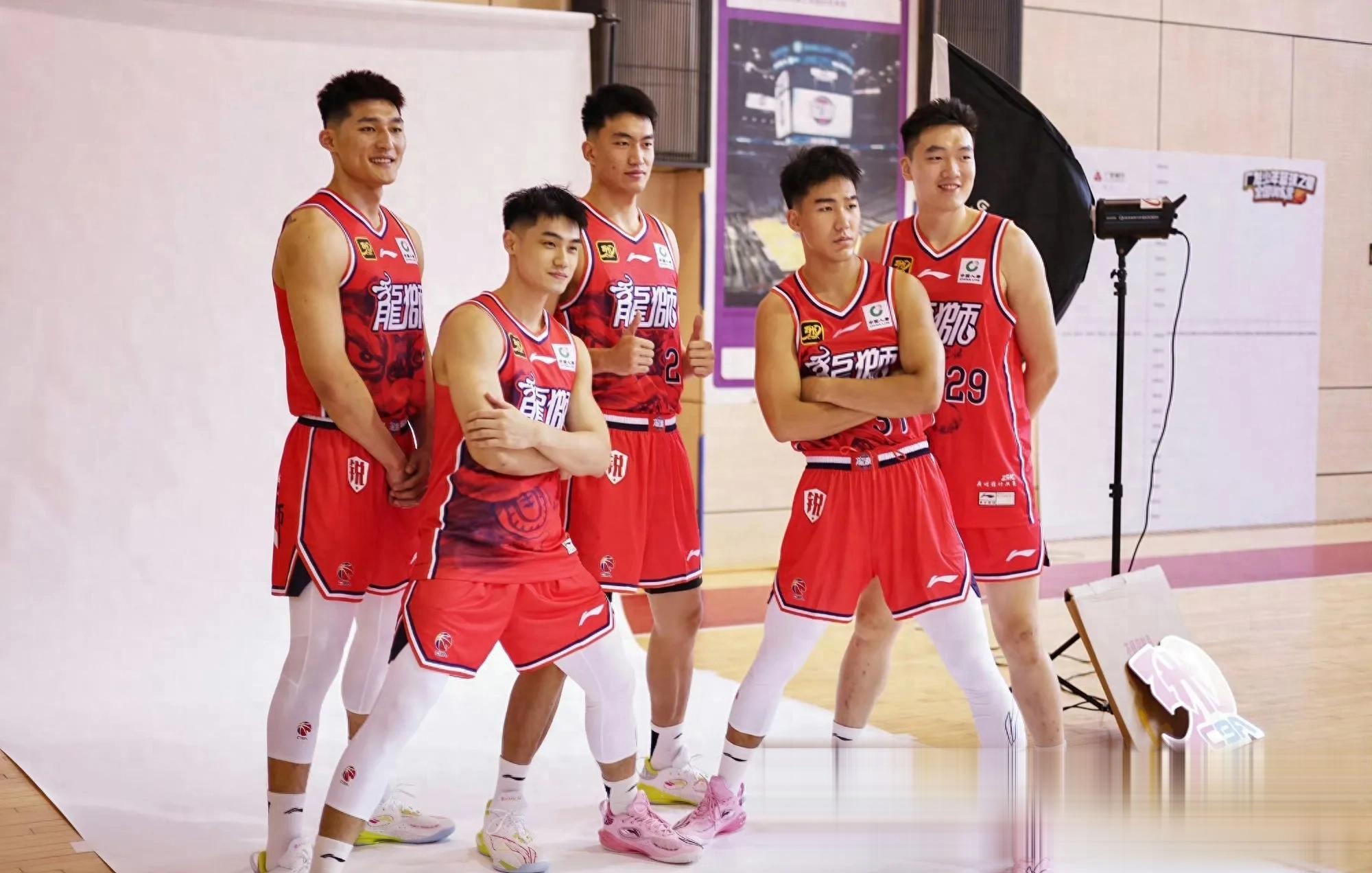 包含CBA常规赛赛程吃紧,广州队今晚强势反弹,震撼外界,心理建设被强调的词条 包含CBA常规赛赛程吃紧,广州队今晚强势反弹,震撼外界,心理建设被强调的词条