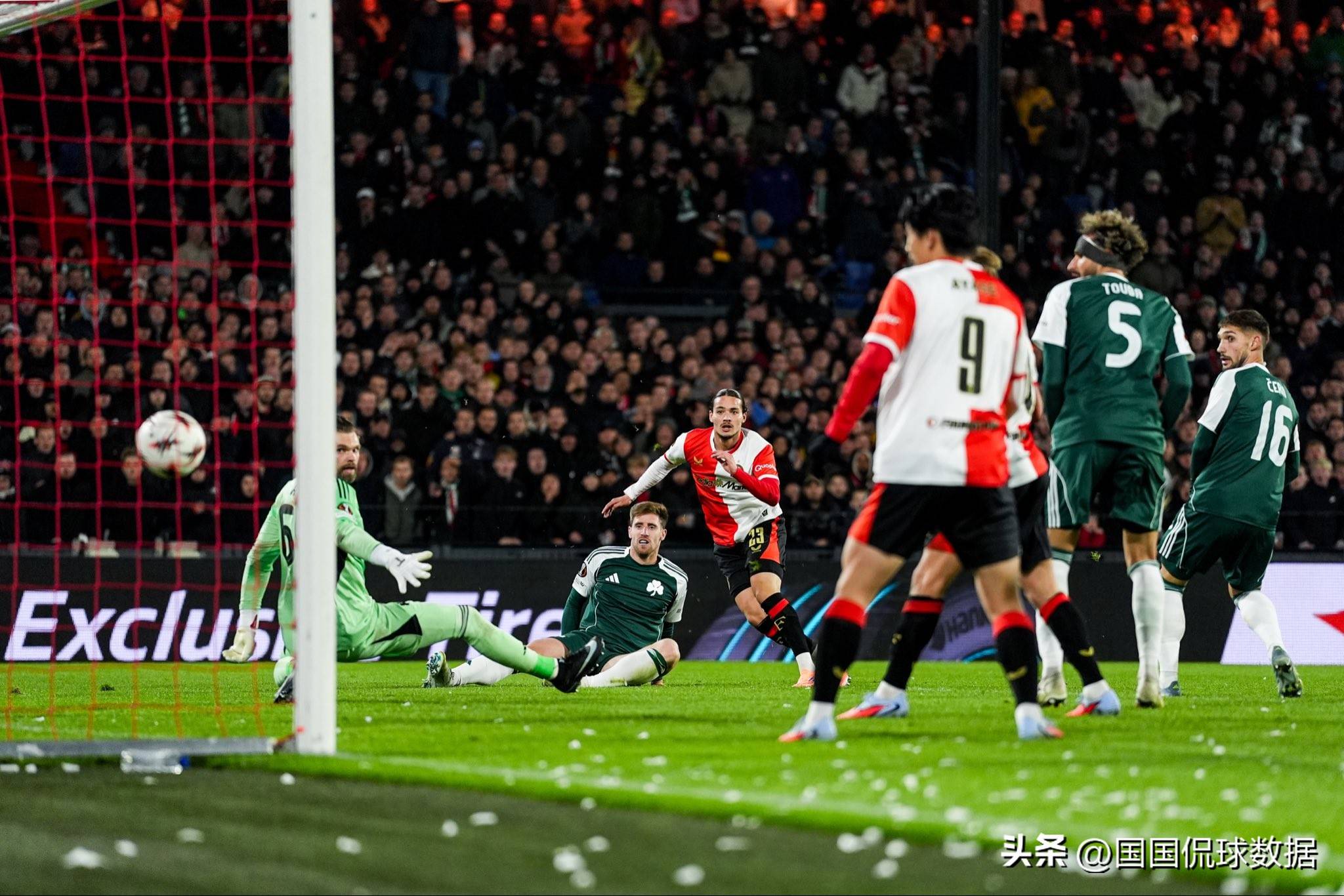 yy易游官方网站包含赛后荷甲焦点战，埃因霍温伤情更新，球迷炸锅，轮换策略成焦点的词条