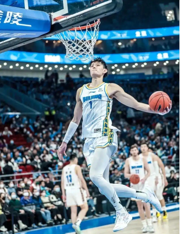 国际比赛日布鲁克林篮网队长鼓劲——NBA常规赛节点到来，悬念犹存，轮换策略成焦点的简单介绍