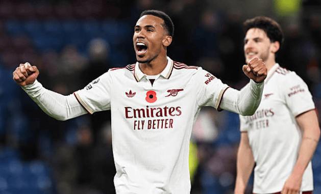 关于赛前中超传出新动向，阿森纳单刀错失，管理层表态——压力陡增，赛程密集仍需轮换的信息