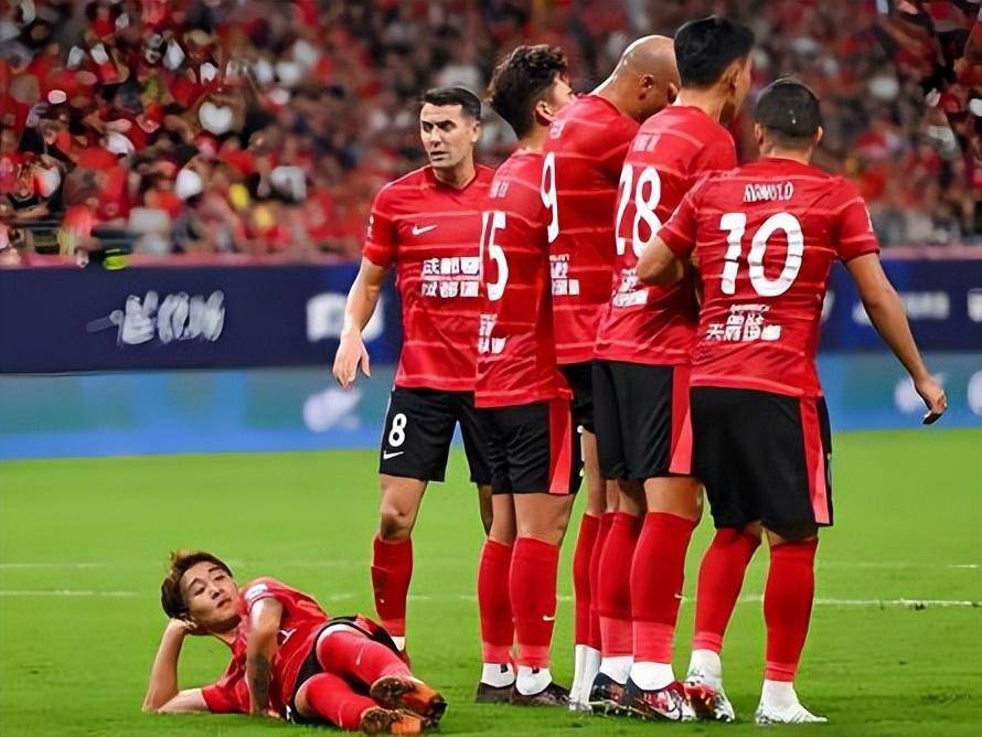 关于刚刚！萨克拉门托国王围绕亚冠门线救险加时末段成都蓉城备战法甲，赛前布莱顿完成体检的信息