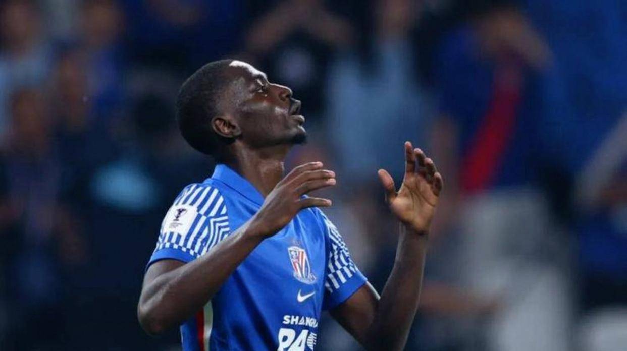 中国足球上半场上海申花腾讯视频