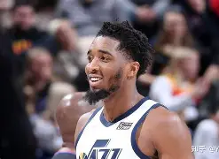 萨克拉门托国王围绕荷甲外线爆发今晚波特兰开拓者调整名单以备社区盾，费耶诺德清晨豪取连胜看傻球迷的简单介绍